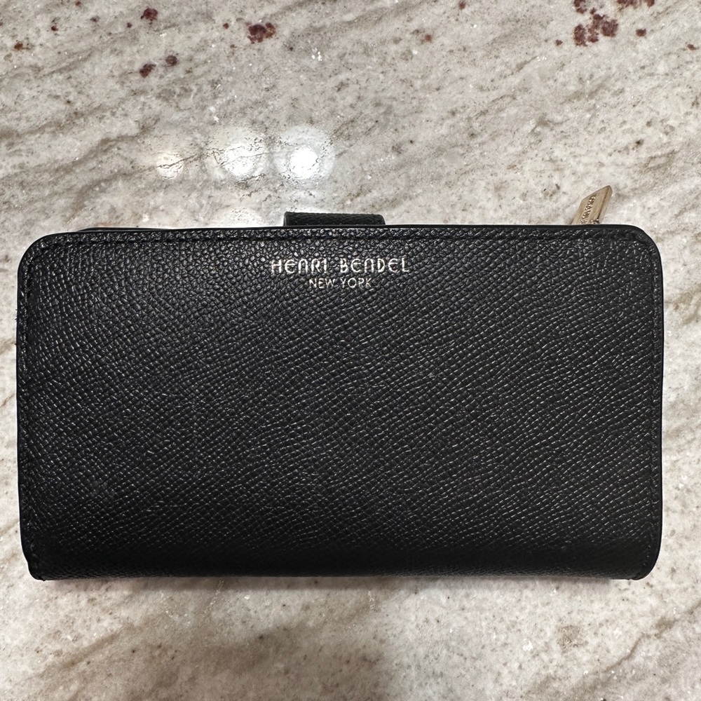 Henri Bendel Wallet